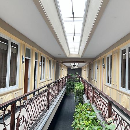 Ceria Boutique Hotel Maguwo Exteriör bild